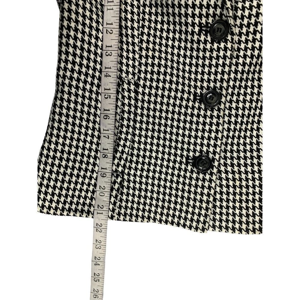Jones & Co Women's Black & White Design Blazer - Picture 5 of 5